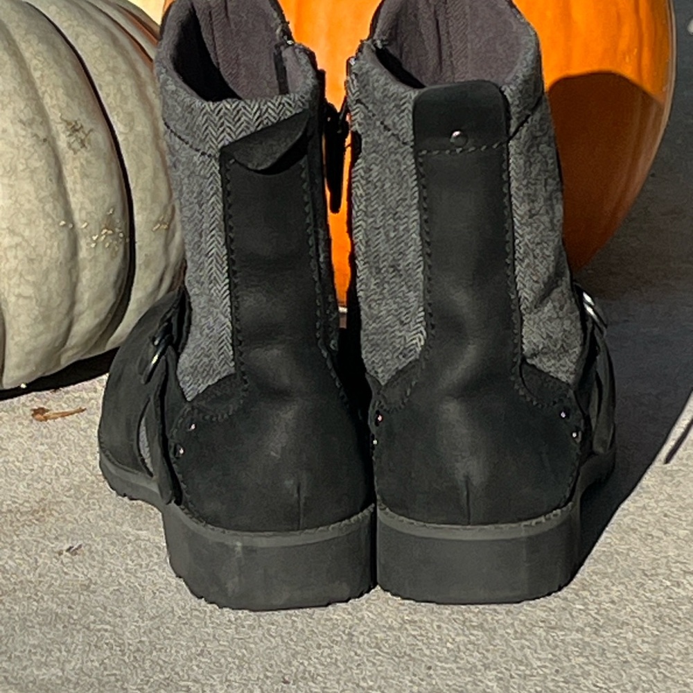 Eddie Bauer Leather Covey Ankle Boots 8 - Picture 6 of 6